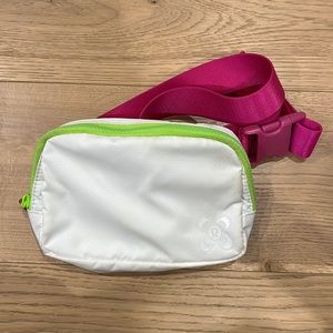 Everywhere Belt Bag: Neon Seawheeze edition